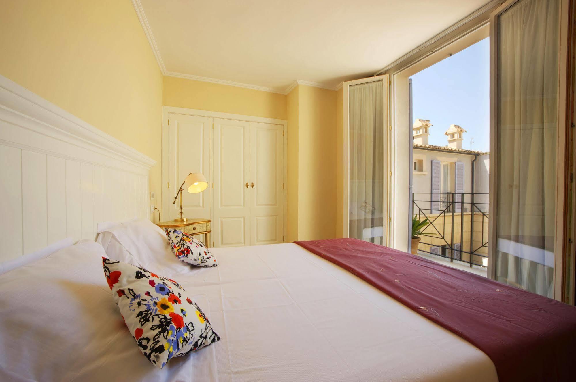 Hotel M House 4*